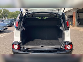Used Citroen C3 Picasso 2017 for sale - 79240416: Photo