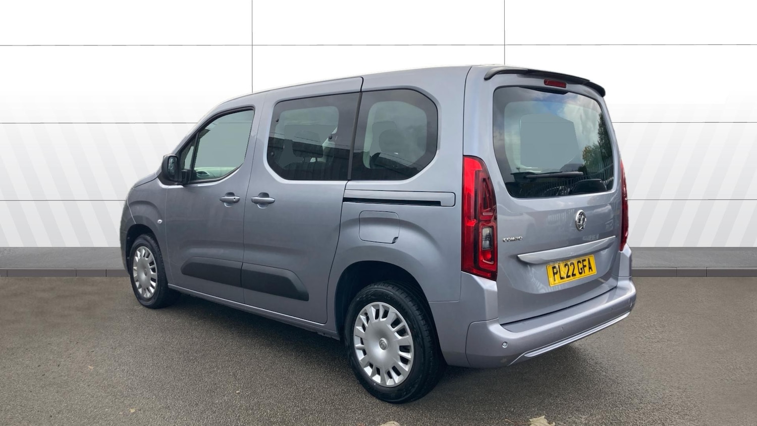 Used Vauxhall Combo Life 2022 for sale - 76362825: Photo 2