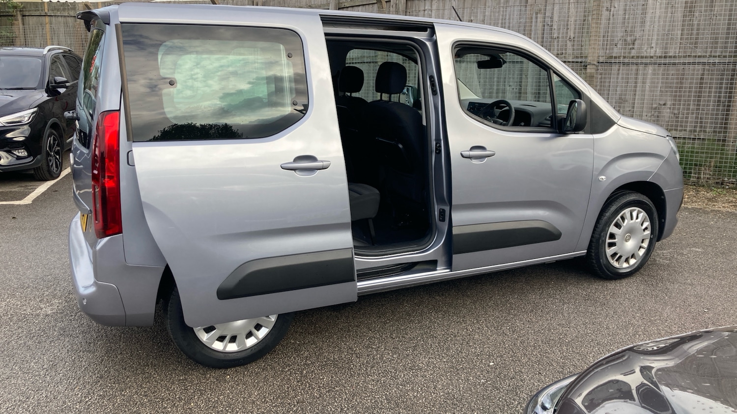 Used Vauxhall Combo Life 2022 for sale - 76362825: Photo 37