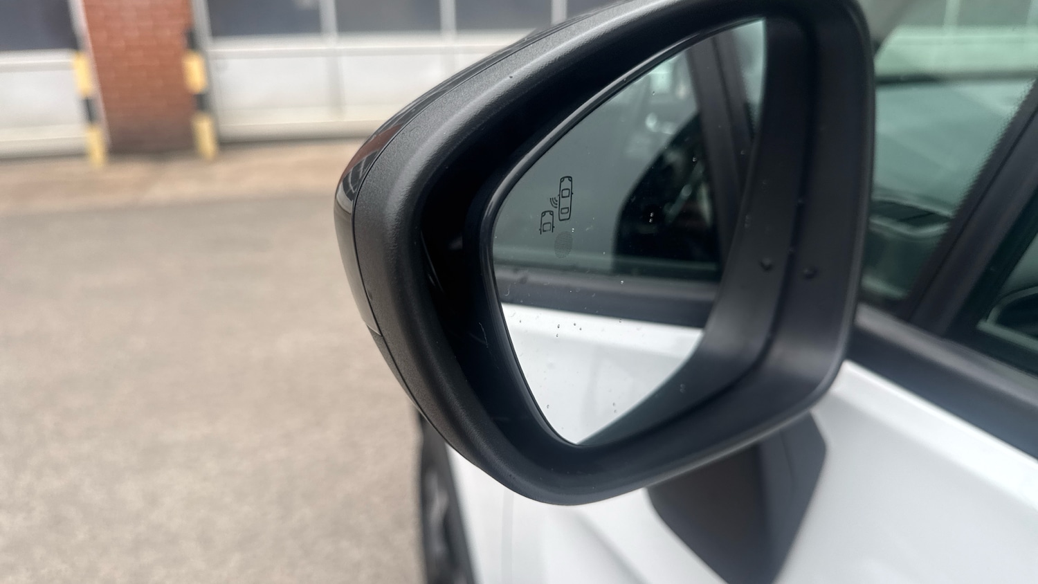 Used Vauxhall Crossland 2023 for sale - 78176404: Photo 25