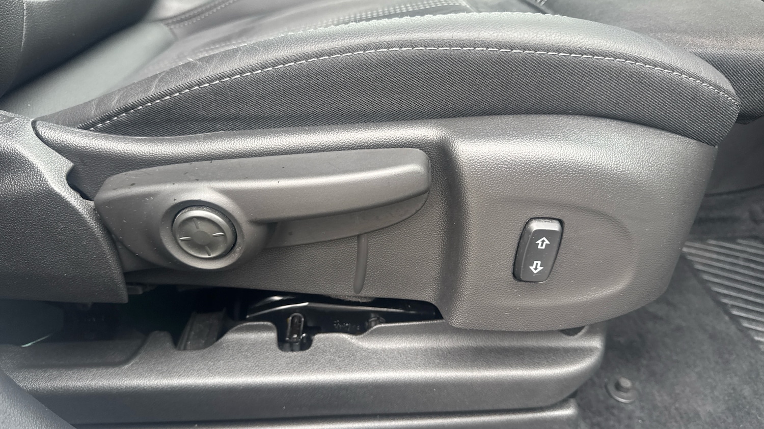 Used Vauxhall Crossland 2023 for sale - 78176404: Photo 40