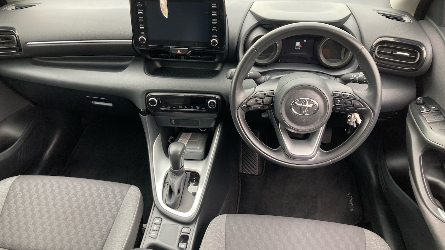 Used Toyota Yaris 2022 for sale - 76157670: Photo 10