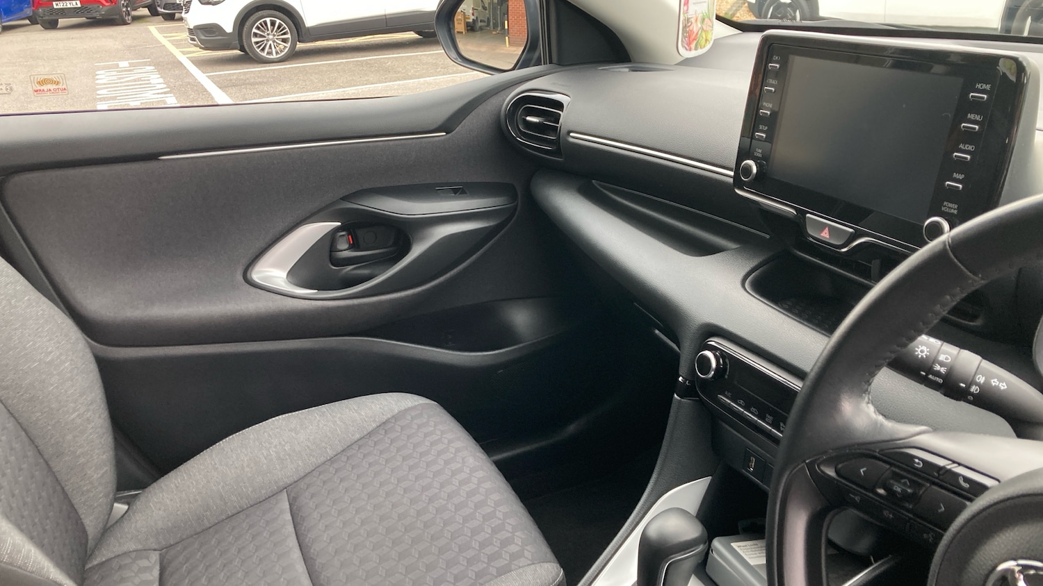 Used Toyota Yaris 2022 for sale - 76157670: Photo 14