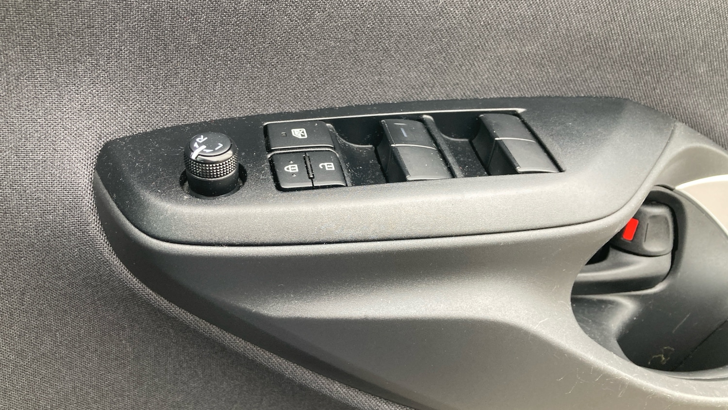 Used Toyota Yaris 2022 for sale - 76157670: Photo 25
