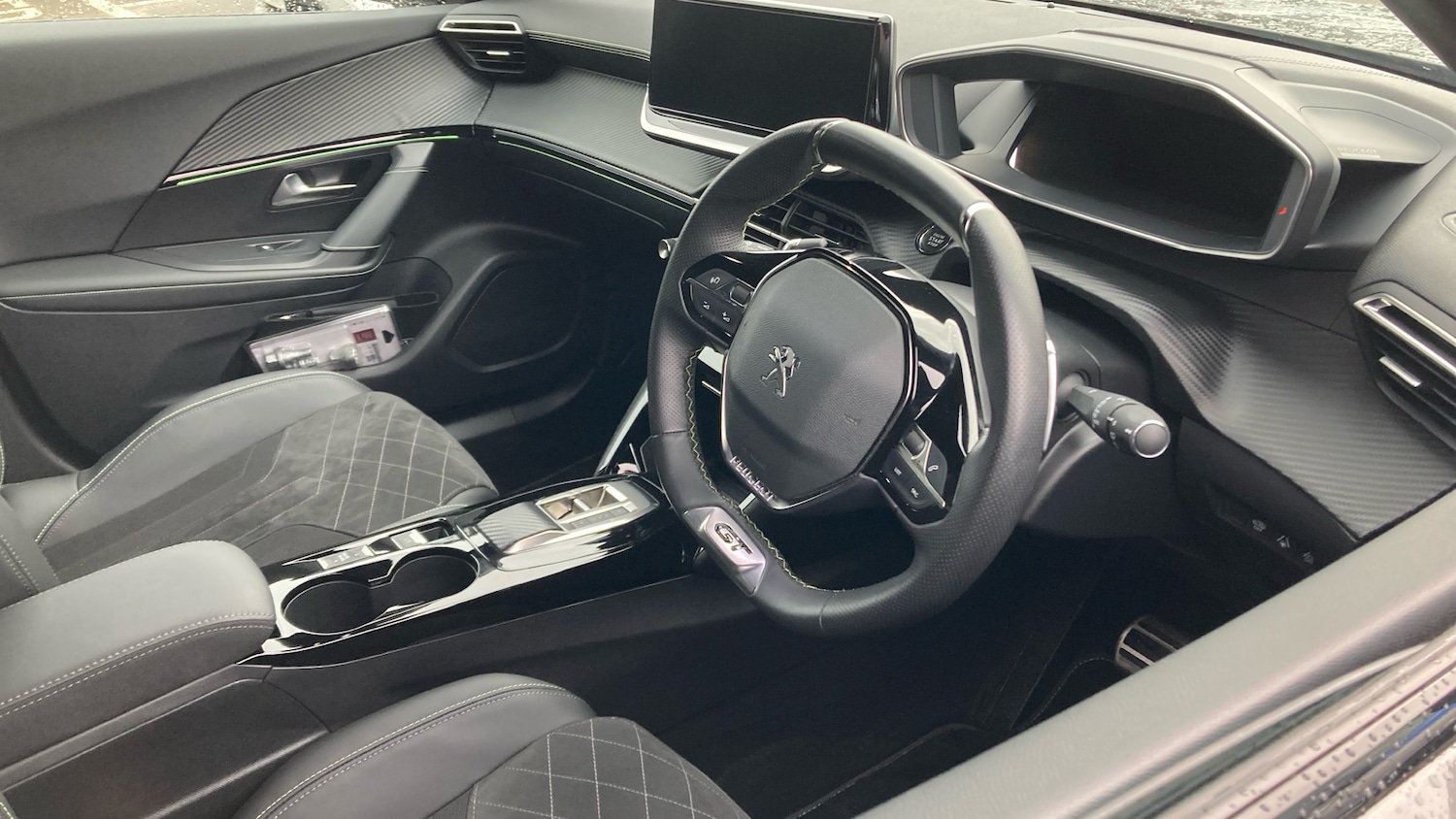 Used Peugeot 2008 2022 for sale - 76945790: Photo 11