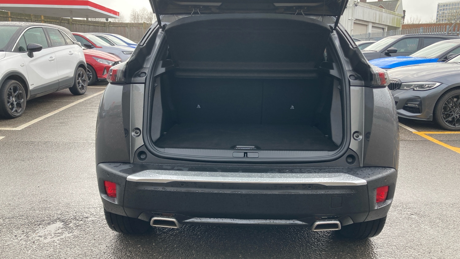 Used Peugeot 2008 2022 for sale - 76945790: Photo 4