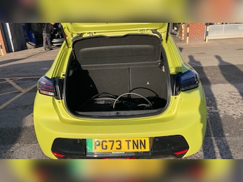 Used Peugeot 208 2024 for sale - 76696914: Photo