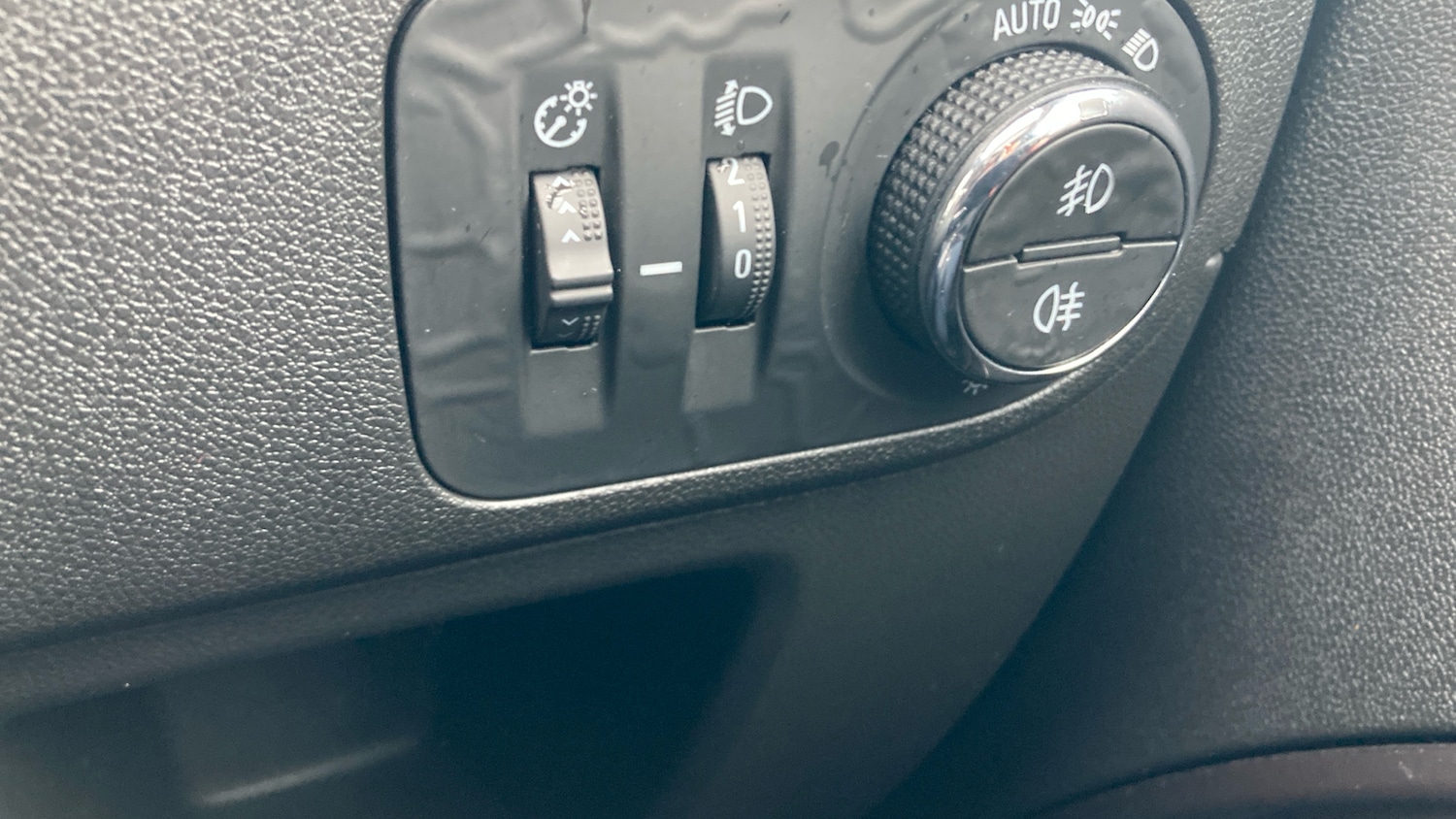 Used Vauxhall Crossland X 2018 for sale - 77883849: Photo 35