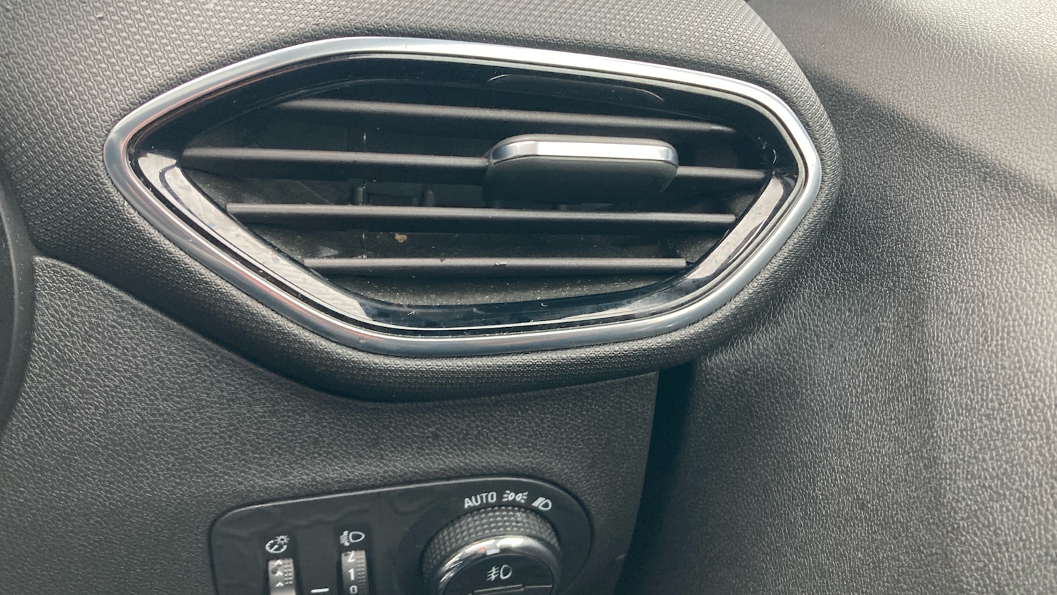 Used Vauxhall Crossland X 2018 for sale - 77883849: Photo 37