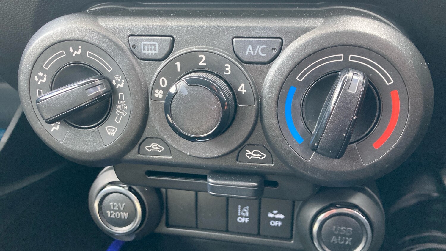 Used Suzuki Ignis 2024 for sale - 76366226: Photo 28