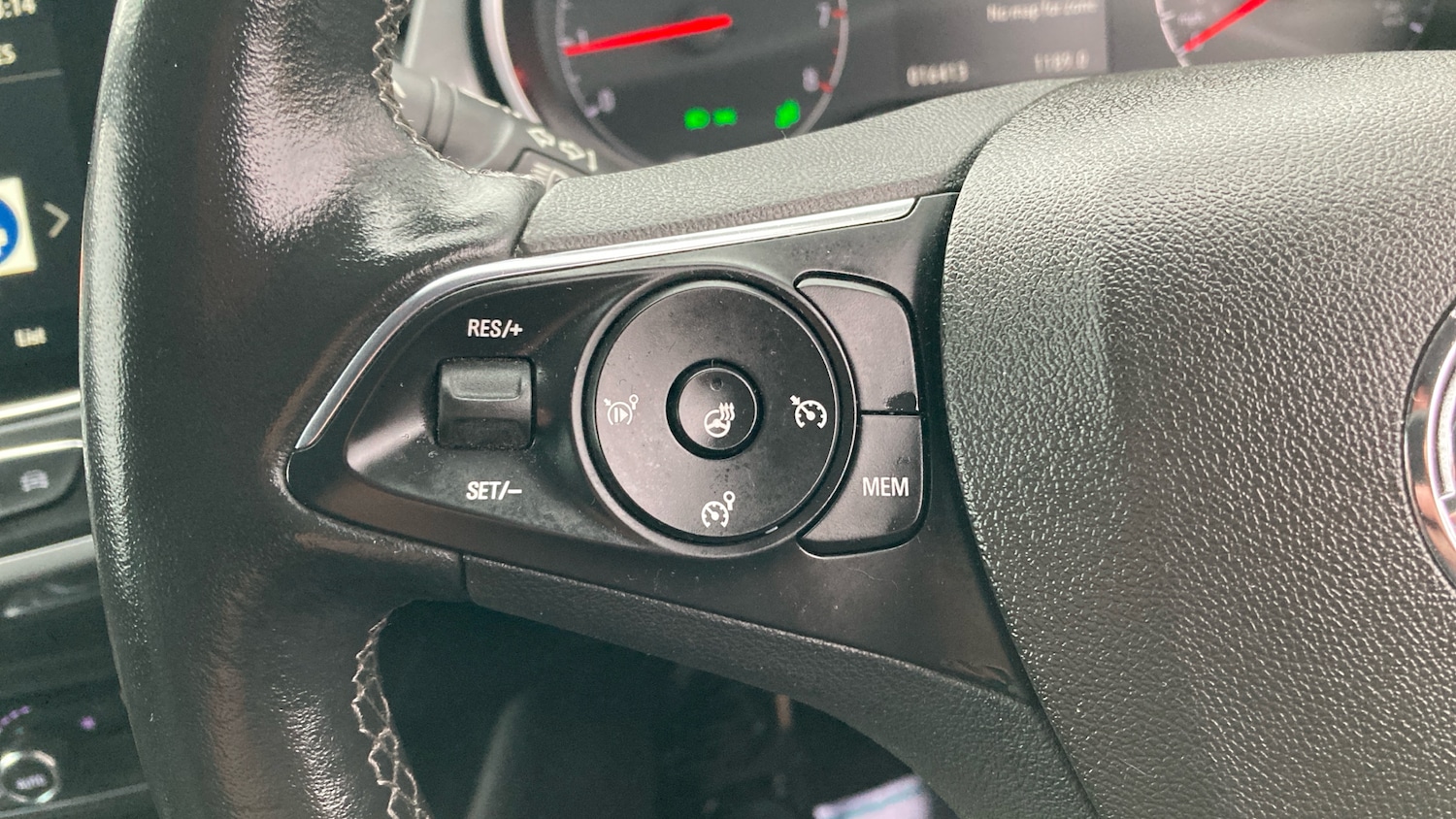 Used Vauxhall Crossland 2022 for sale - 76818733: Photo 21