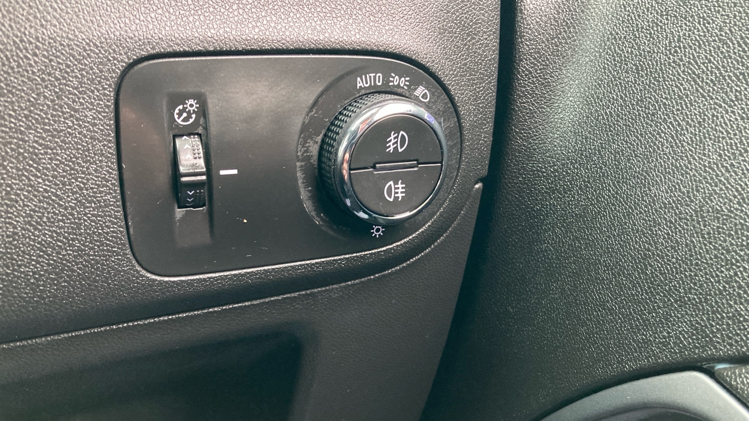 Used Vauxhall Crossland 2022 for sale - 76818733: Photo 25