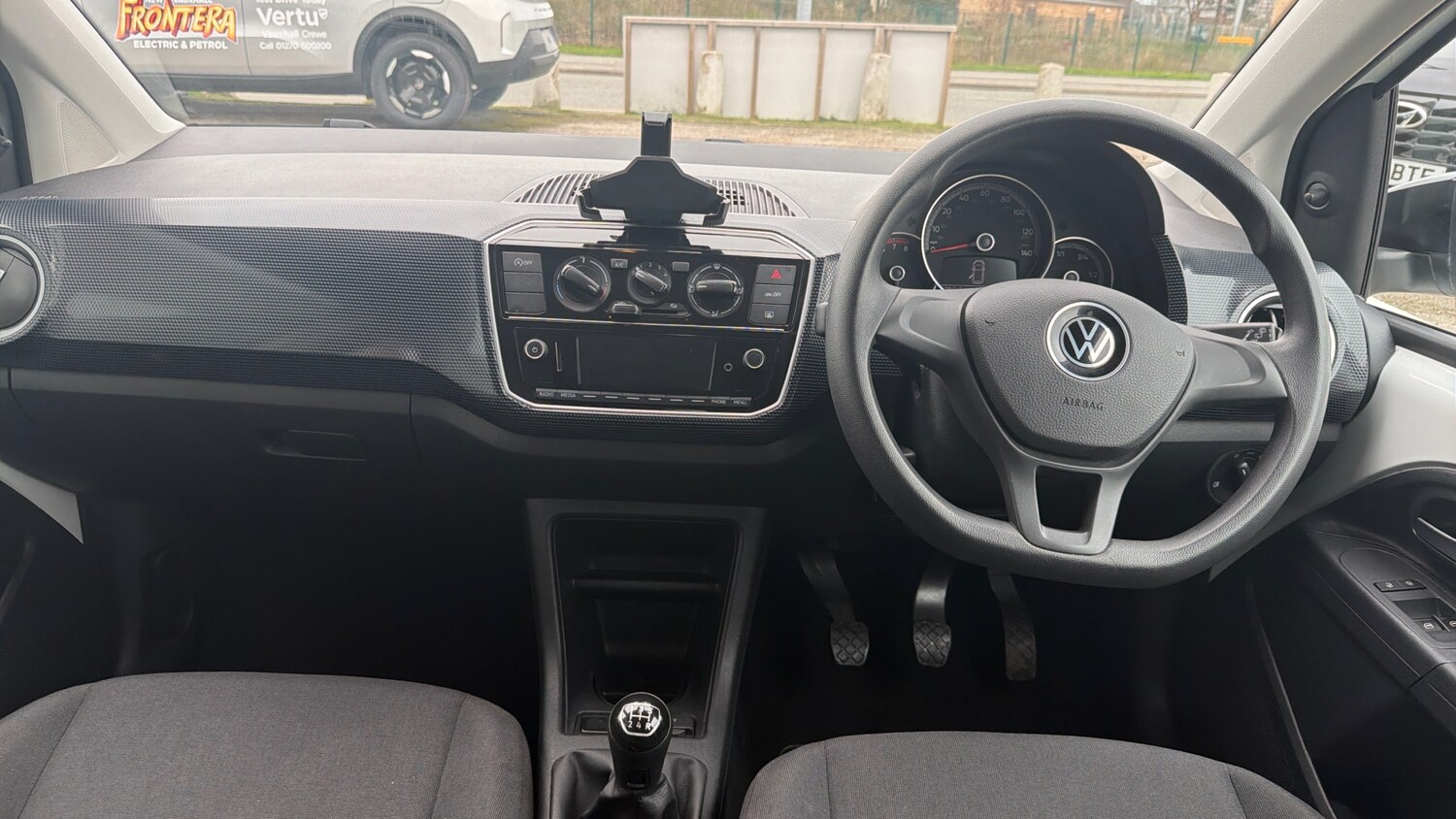 Used Volkswagen up! 2023 for sale - 77883841: Photo 10