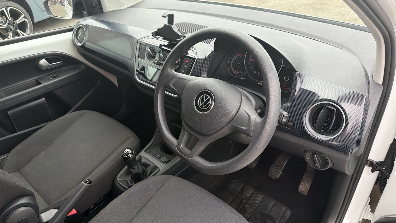 Used Volkswagen up! 2023 for sale - 77883841: Photo 11