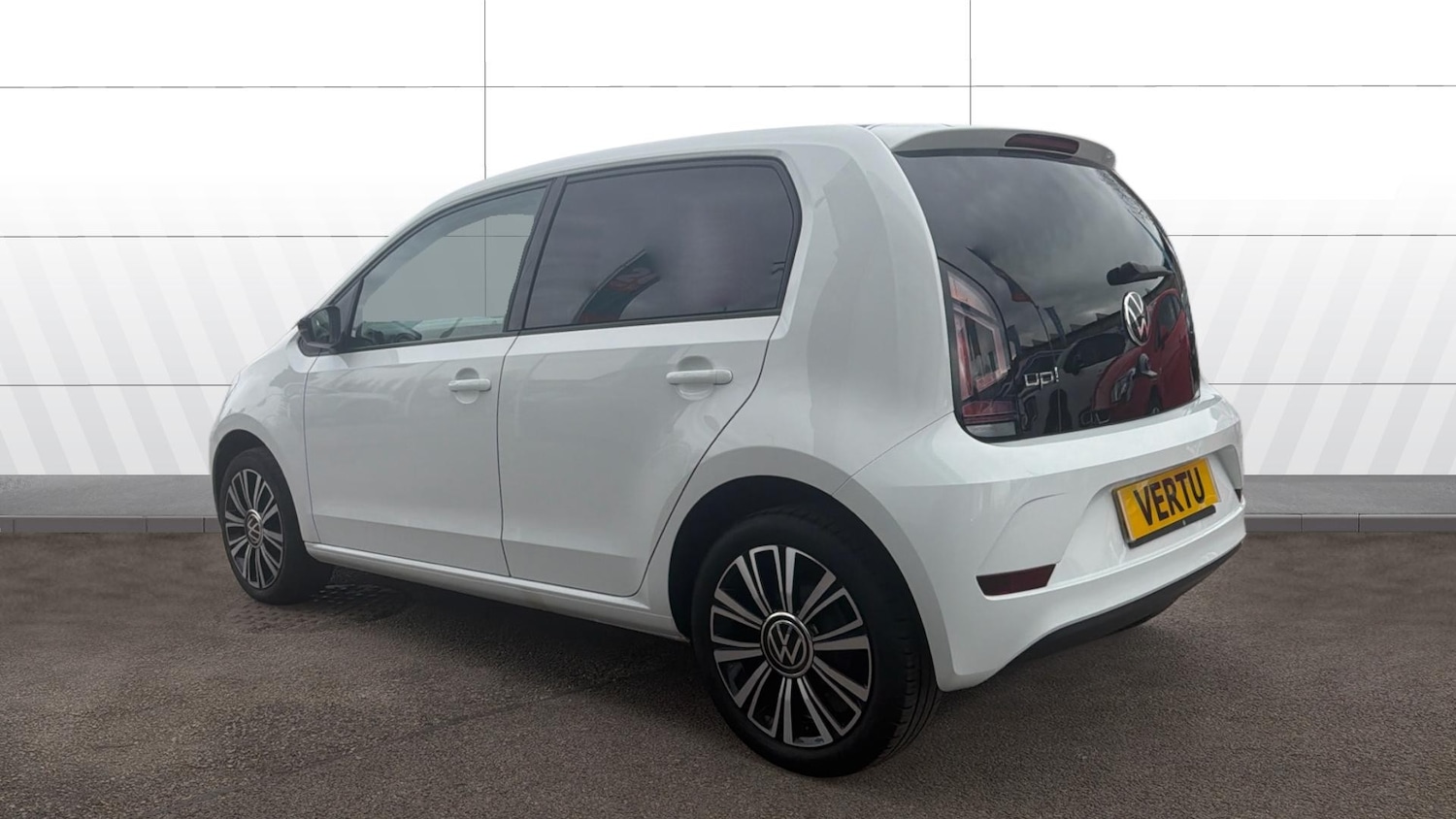 Used Volkswagen up! 2023 for sale - 77883841: Photo 2