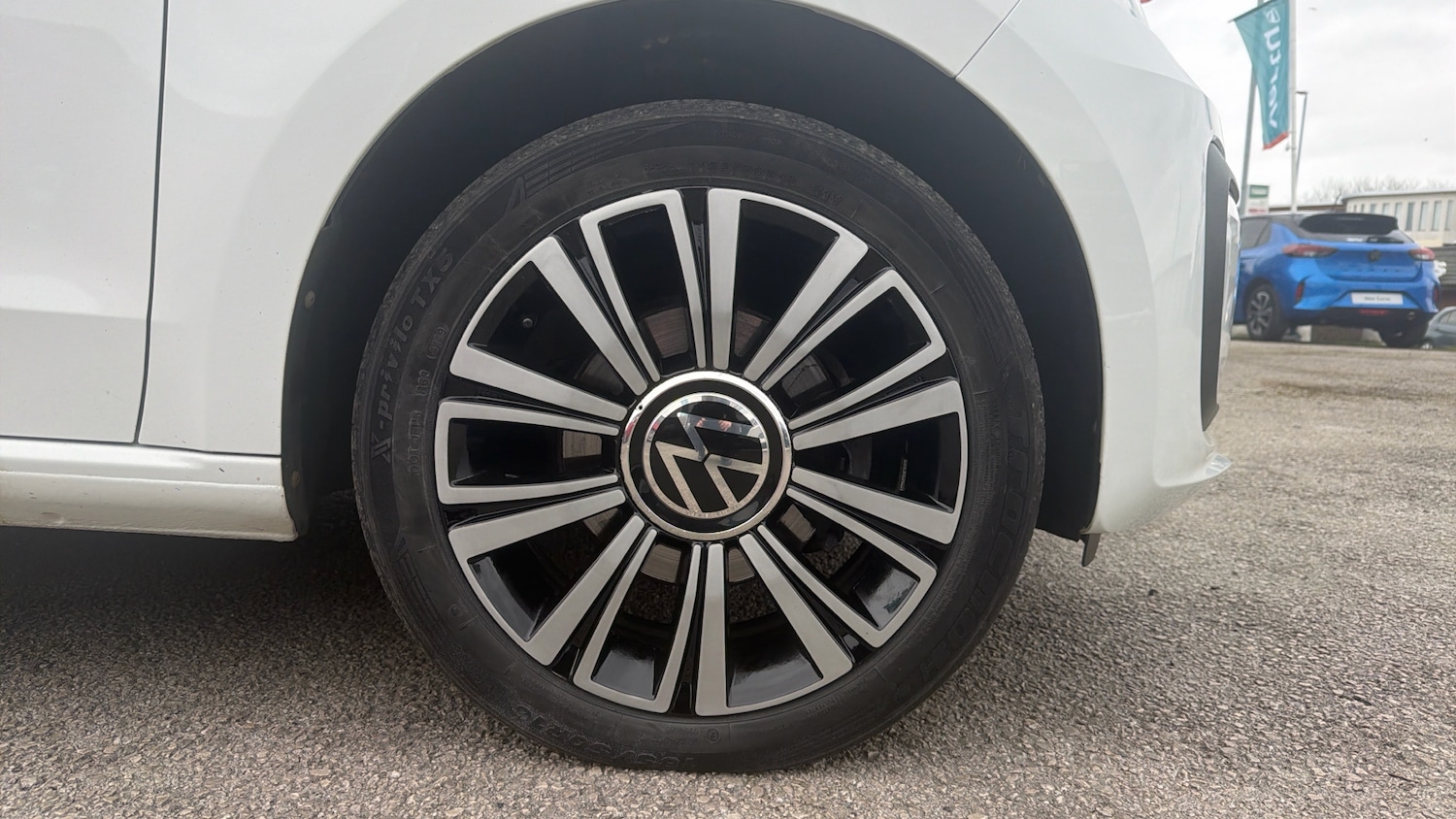 Used Volkswagen up! 2023 for sale - 77883841: Photo 7