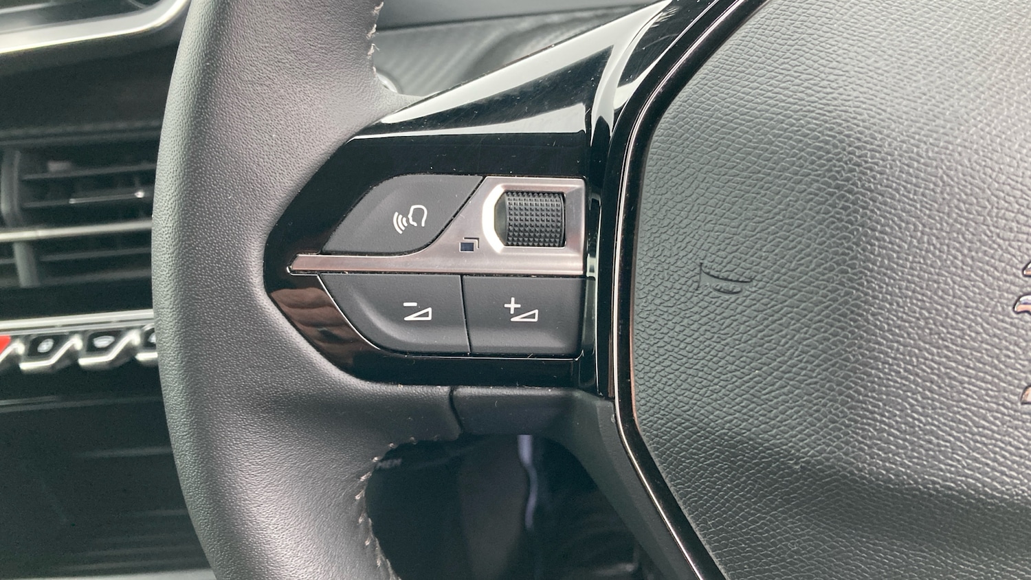 Used Peugeot 208 2023 for sale - 76722724: Photo 21