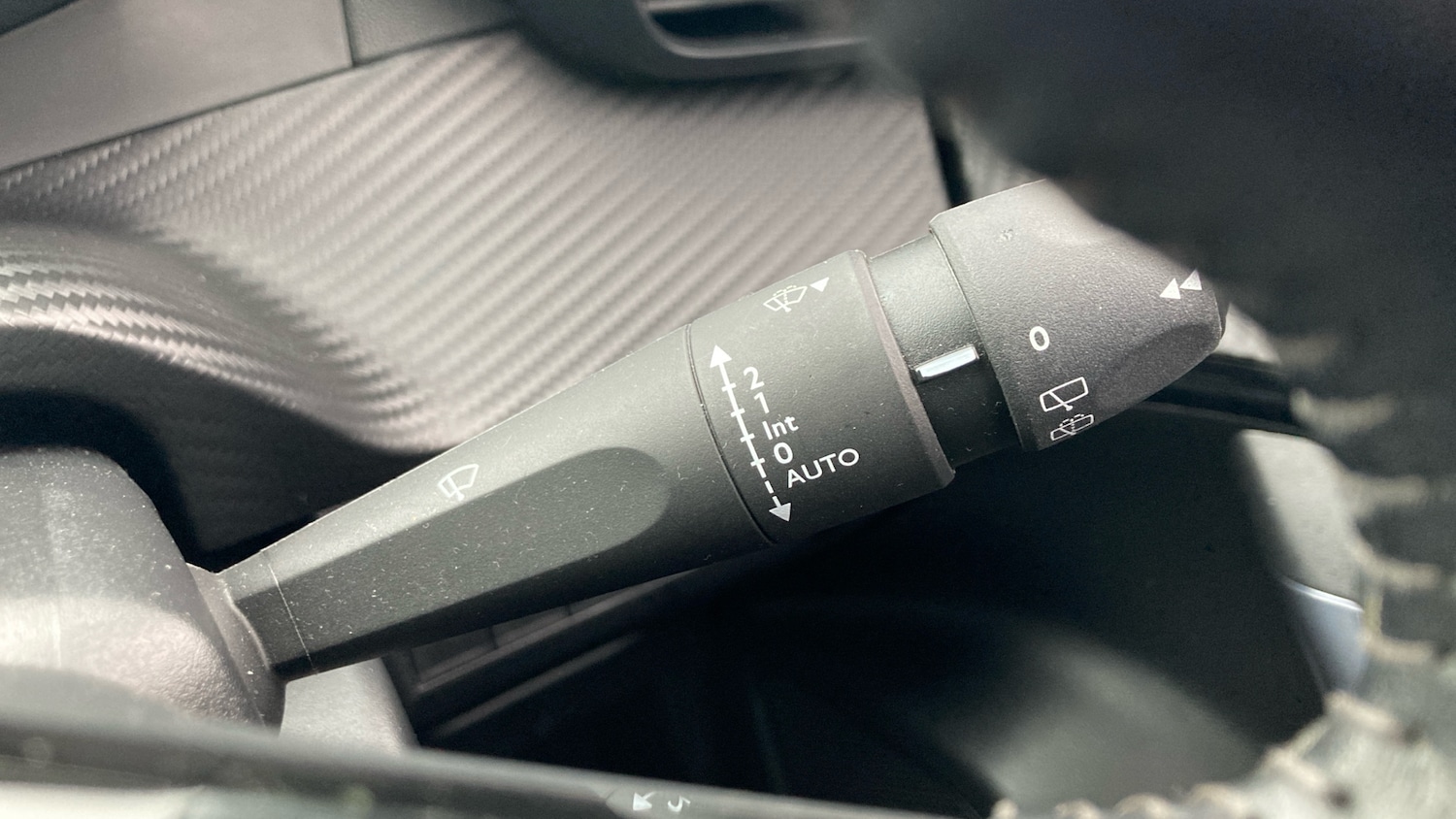 Used Peugeot 2008 2021 for sale - 76508030: Photo 24