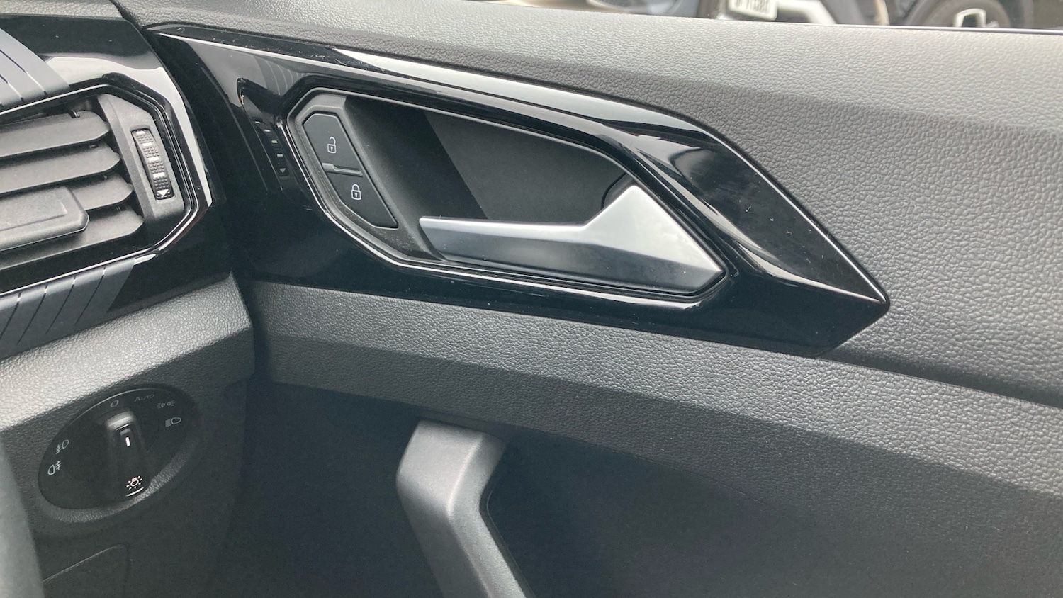 Used Volkswagen T-Cross 2023 for sale - 77434559: Photo 24