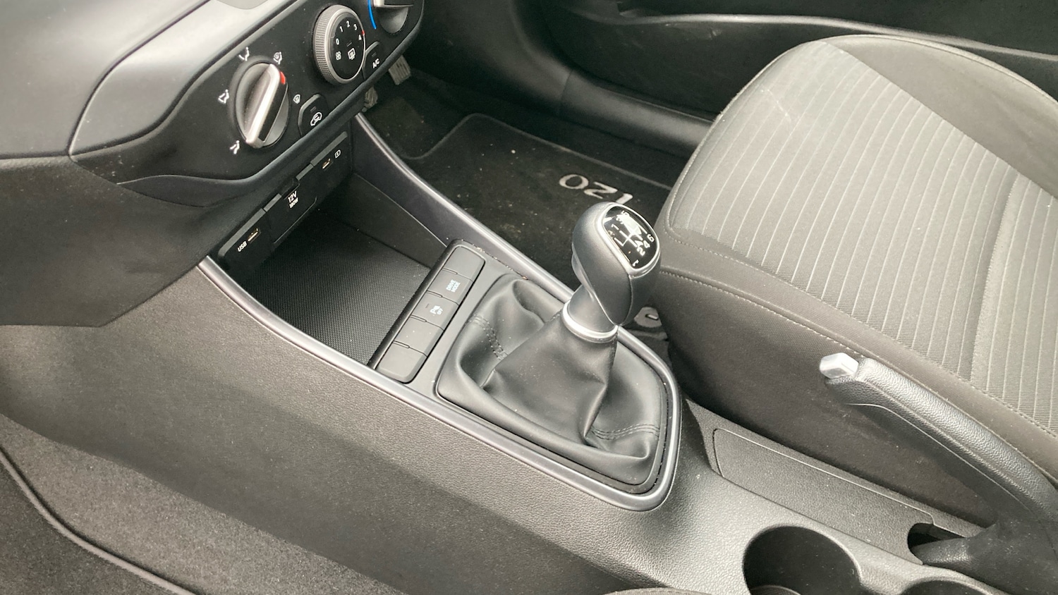 Used Hyundai i20 2023 for sale - 77493211: Photo 13