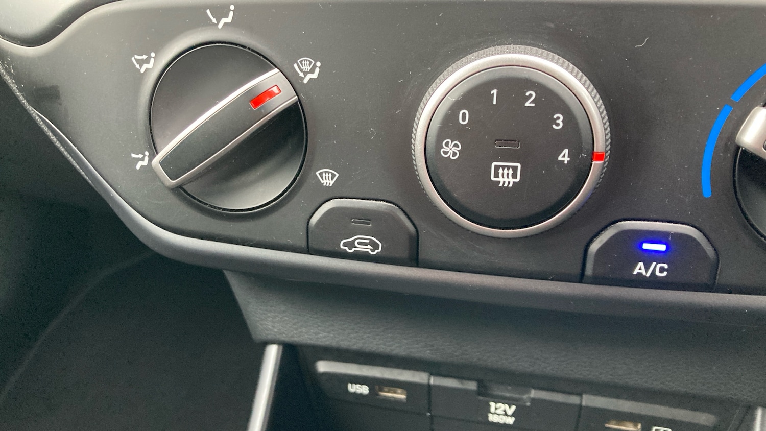 Used Hyundai i20 2023 for sale - 77493211: Photo 27