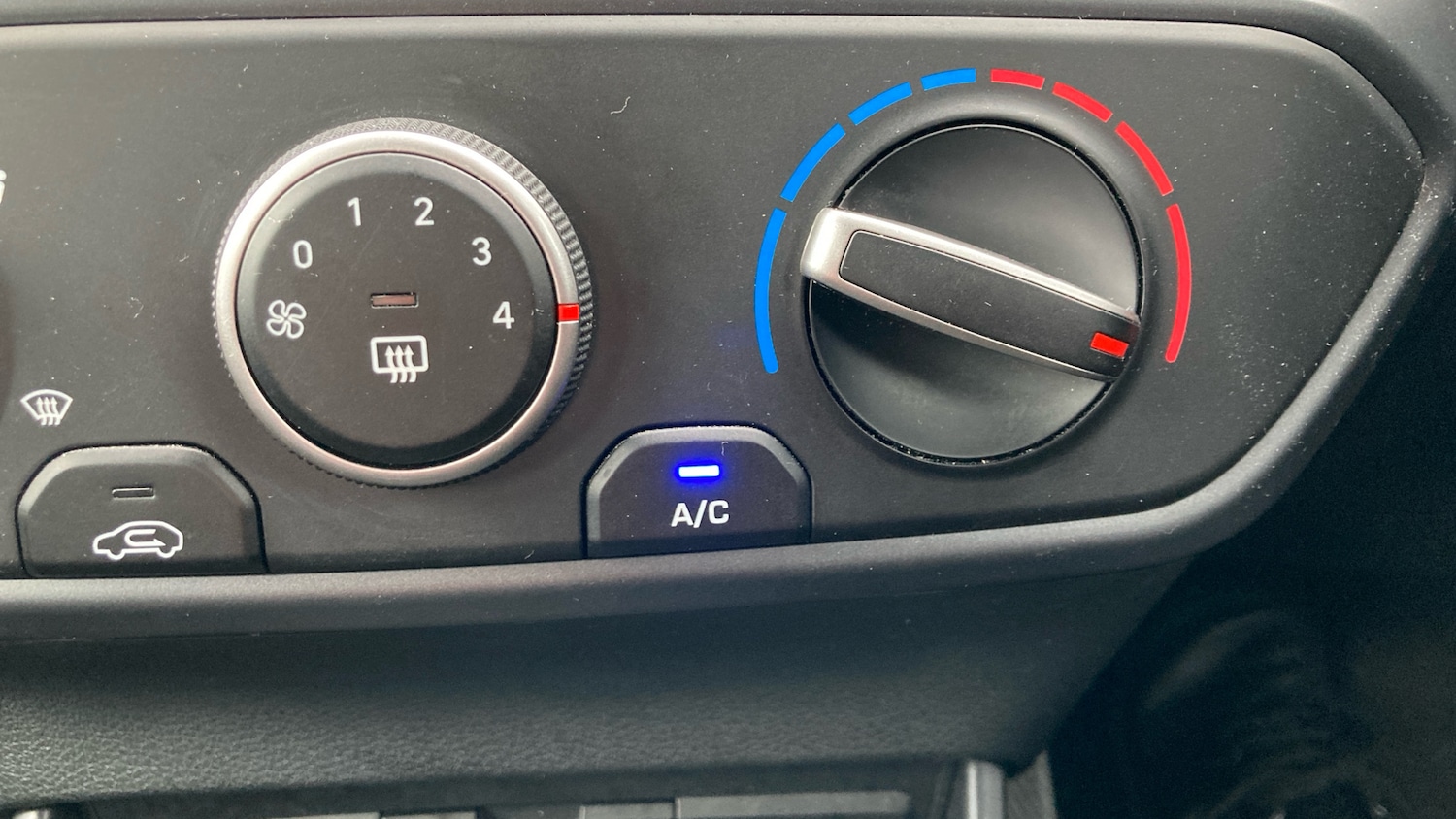 Used Hyundai i20 2023 for sale - 77493211: Photo 29