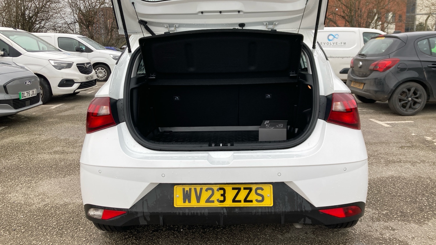 Used Hyundai i20 2023 for sale - 77493211: Photo 4