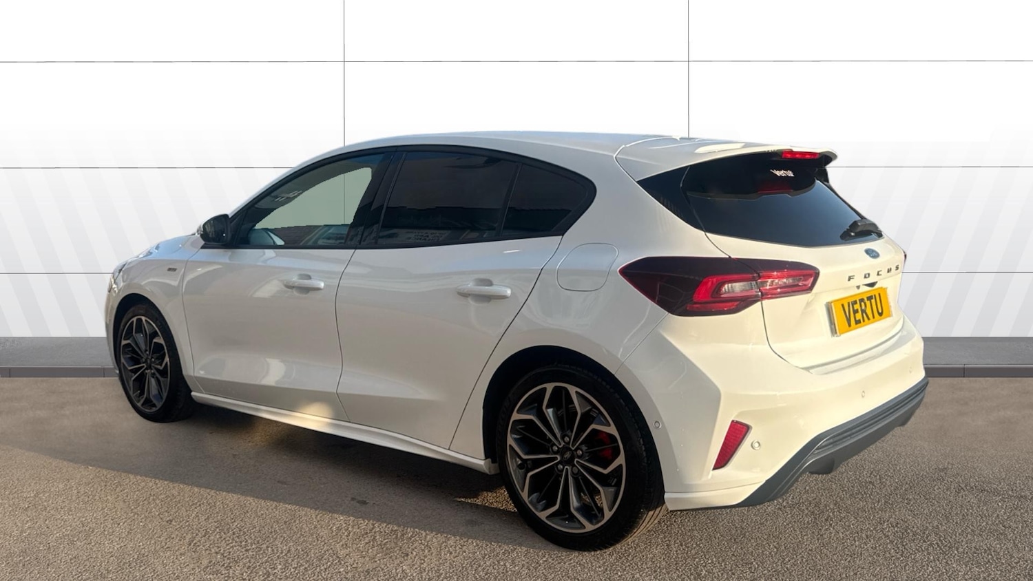 Used Ford Focus 2023 for sale - 78042643: Photo 2