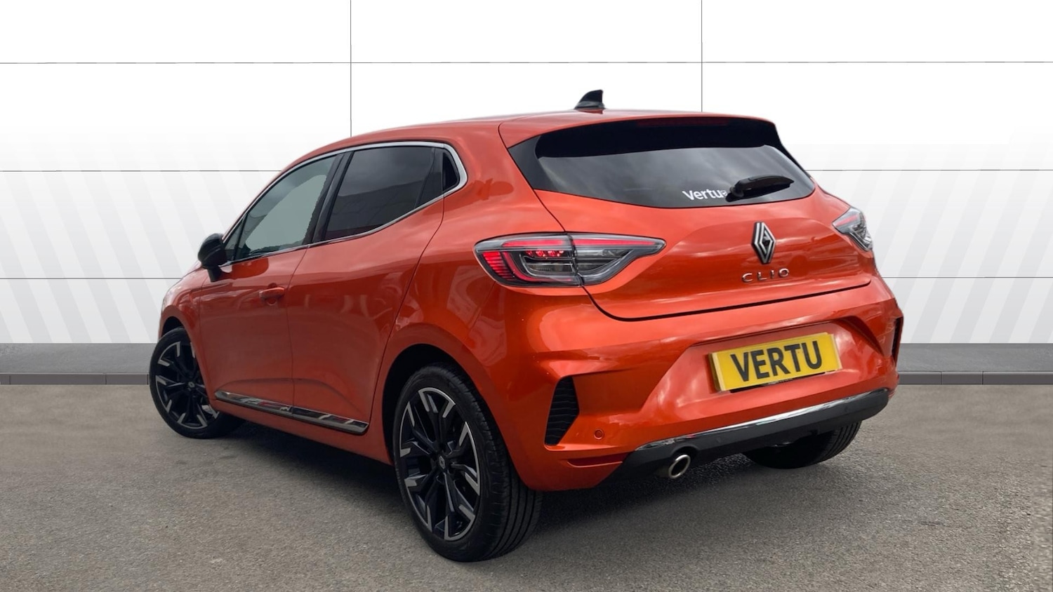 Used Renault Clio 2024 for sale - 78042624: Photo 2