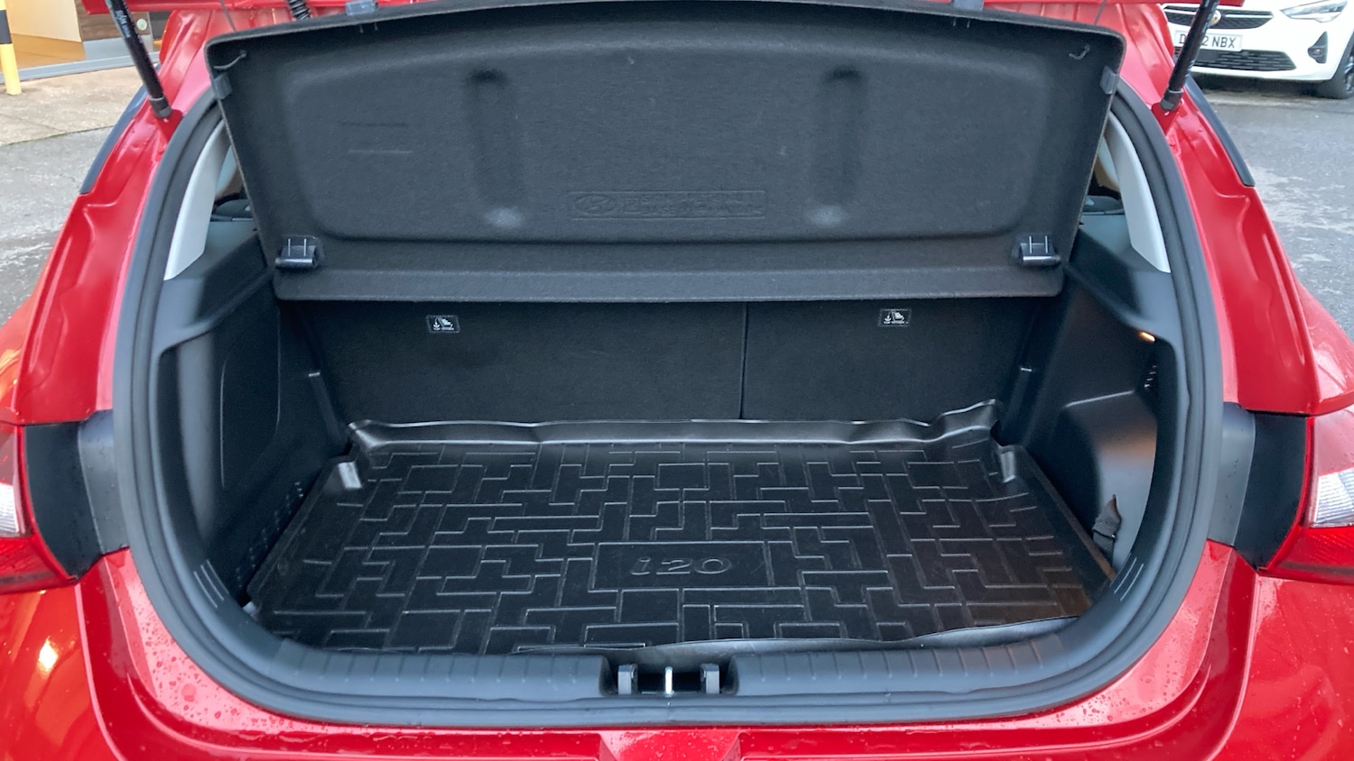 Used Hyundai i20 2023 for sale - 76833990: Photo 4