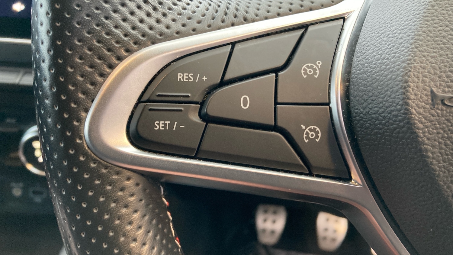 Used Renault Clio 2022 for sale - 77336468: Photo 33