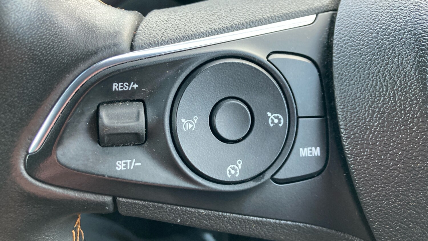 Used Vauxhall Crossland X 2018 for sale - 77493204: Photo 21