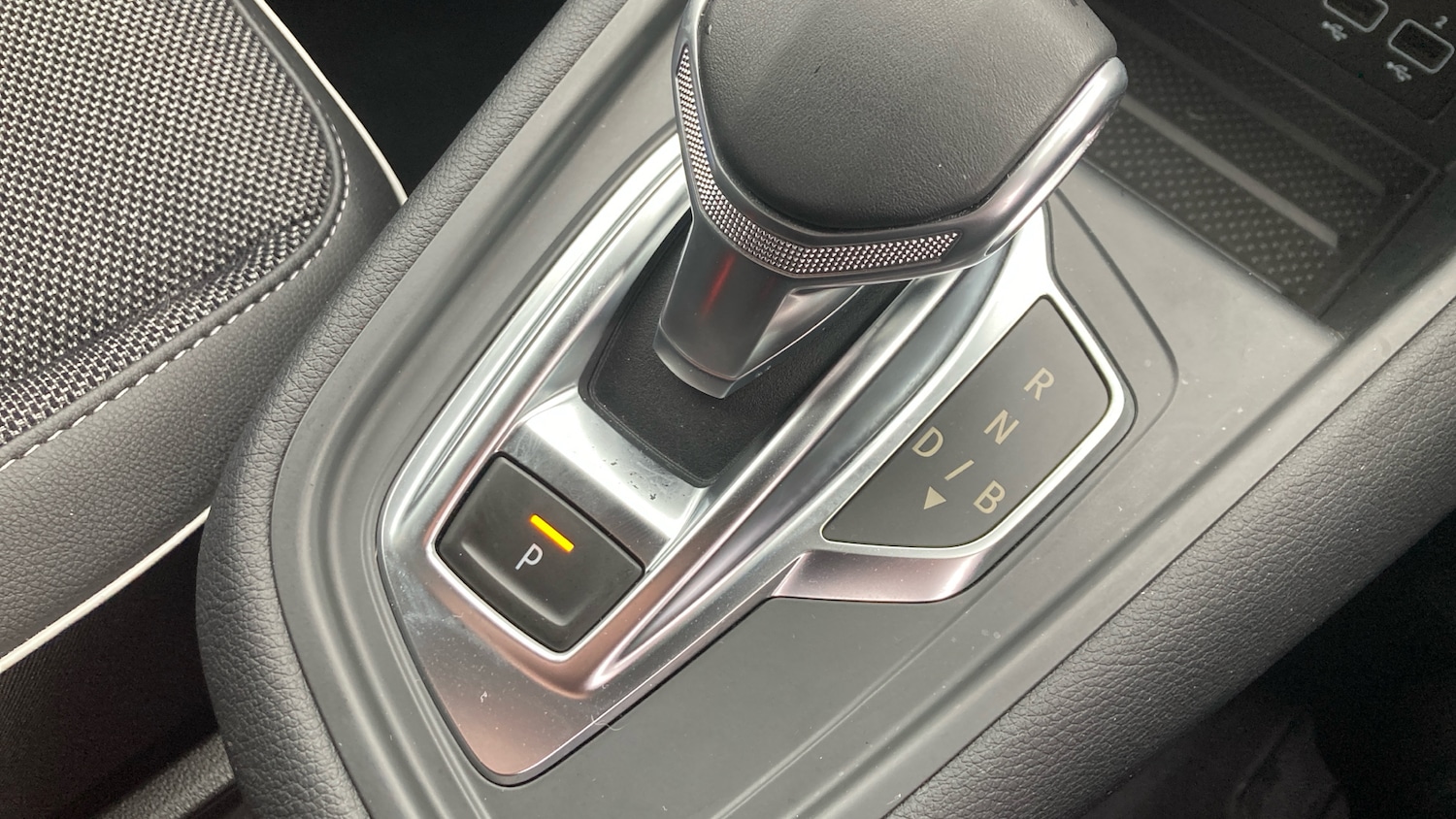 Used Renault Captur 2020 for sale - 76161861: Photo 31