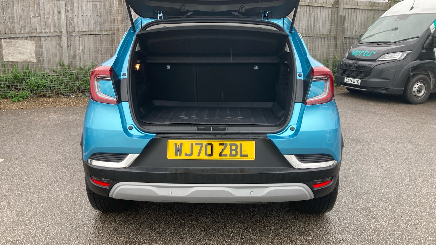 Used Renault Captur 2020 for sale - 76161861: Photo 4