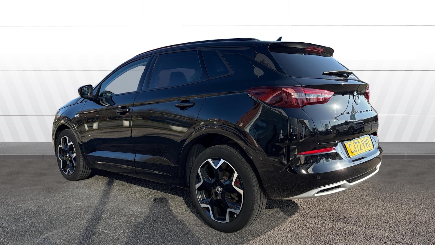 Used Vauxhall Grandland 2023 for sale - 77763360: Photo 2