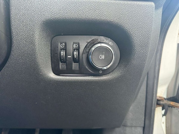 Used Vauxhall Corsa 2013 for sale - 73841055: Photo 26