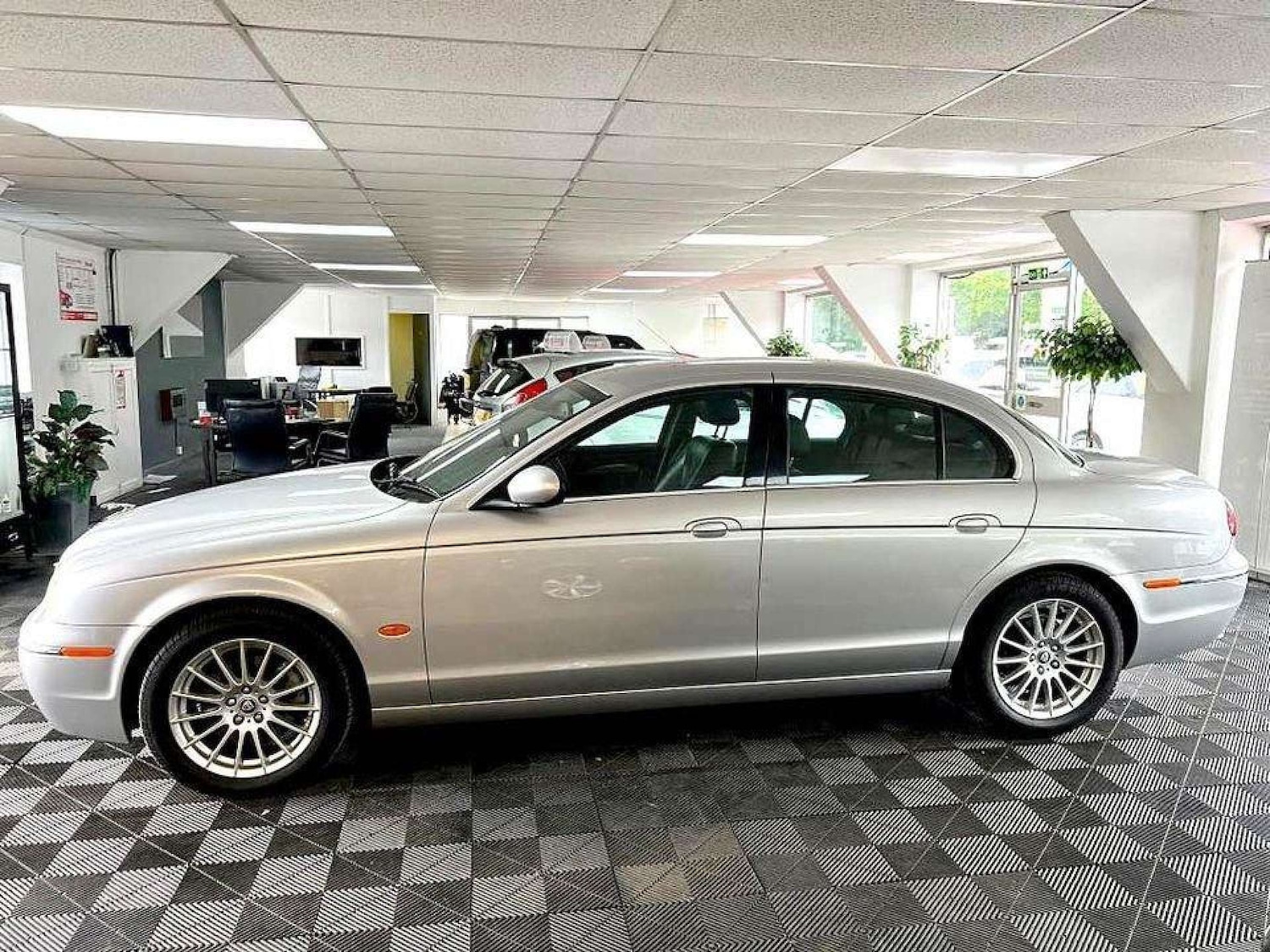 Used Jaguar S-Type 2005 for sale - 76600720: Photo 4