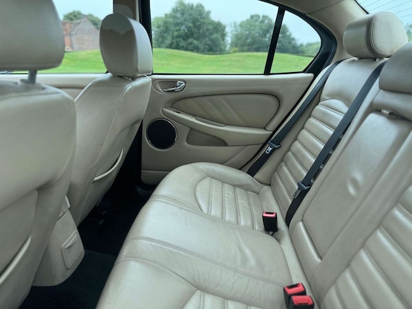 Used Jaguar X-Type 2009 for sale - 73841010: Photo 32