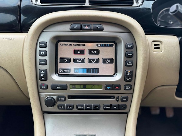 Used Jaguar X-Type 2009 for sale - 73841010: Photo 44