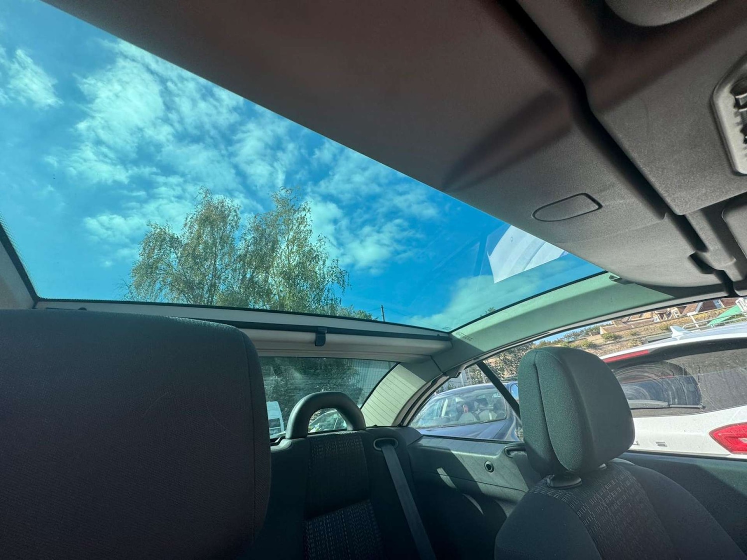 Used Vauxhall Corsa 2007 for sale - 76208640: Photo 3