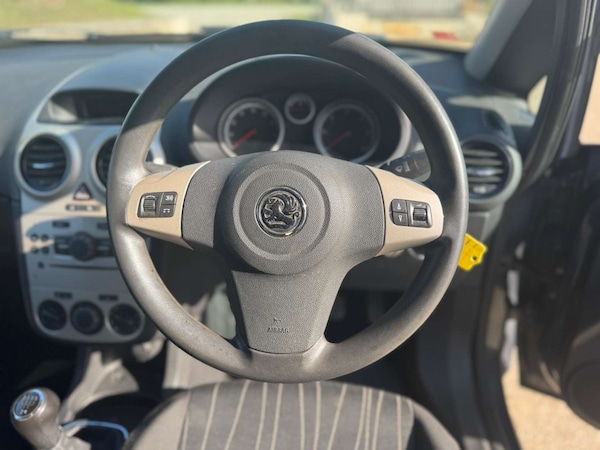 Used Vauxhall Corsa 2007 for sale - 76208640: Photo 32