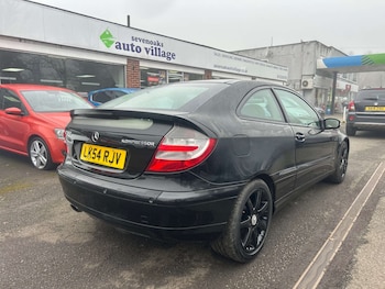 Used Mercedes-Benz C Class 2004 for sale - 77818756: Photo