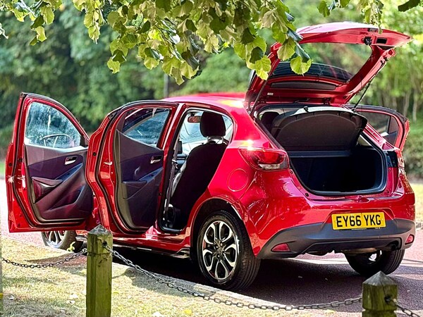 Used Mazda Mazda2 2016 for sale - 76208634: Photo 4