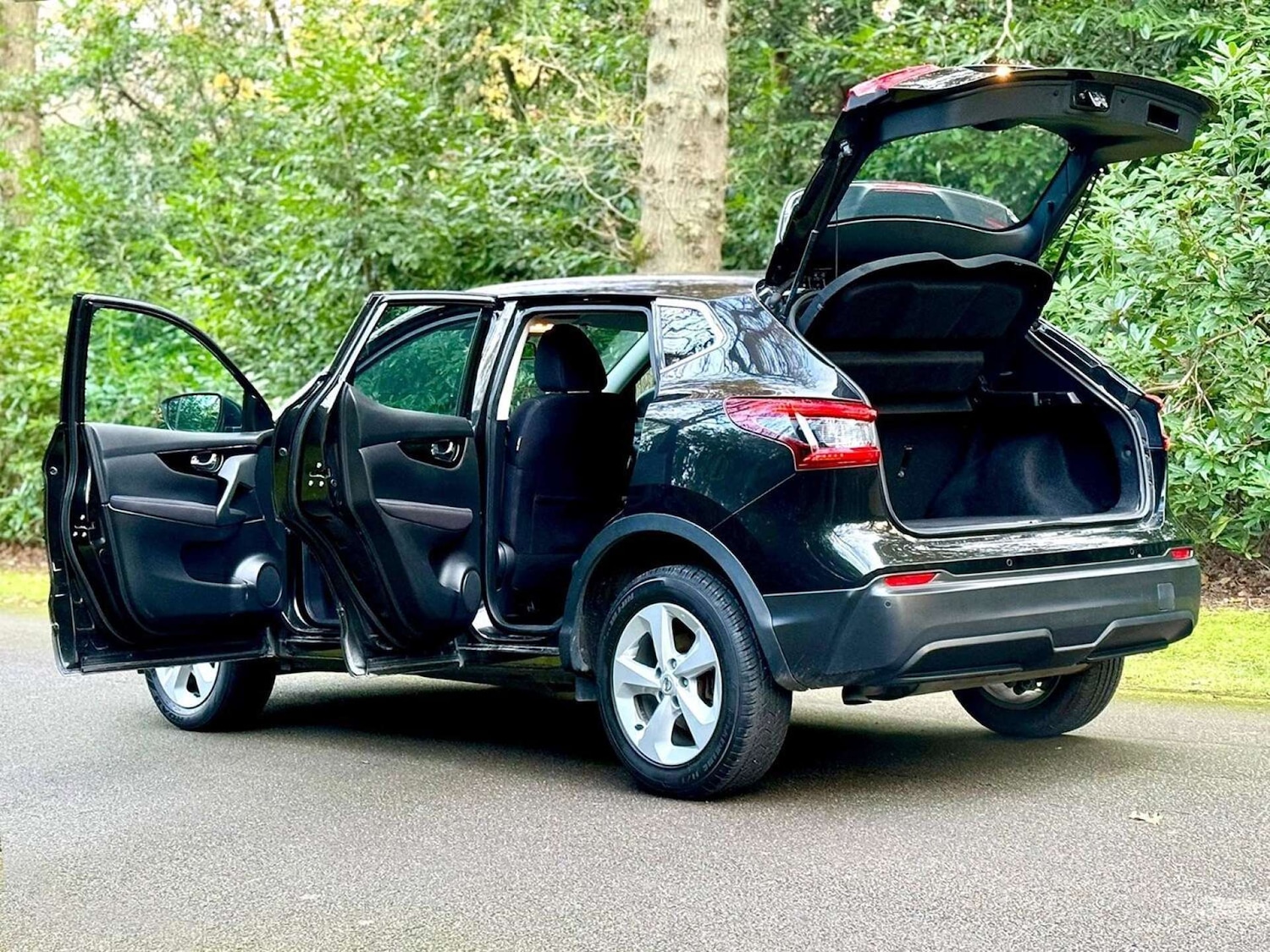 Used Nissan Qashqai 2017 for sale - 76600932: Photo 14