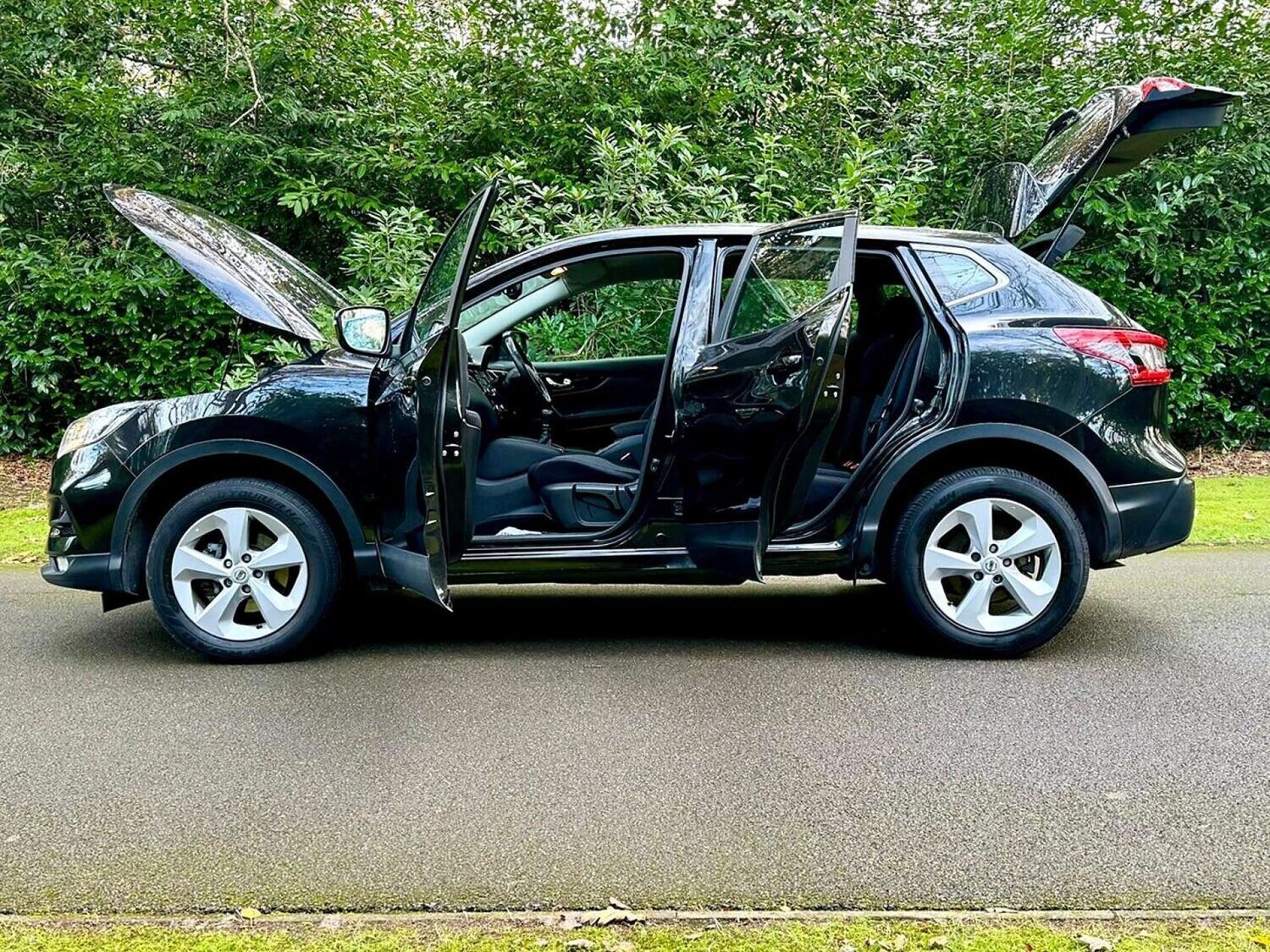 Used Nissan Qashqai 2017 for sale - 76600932: Photo 18