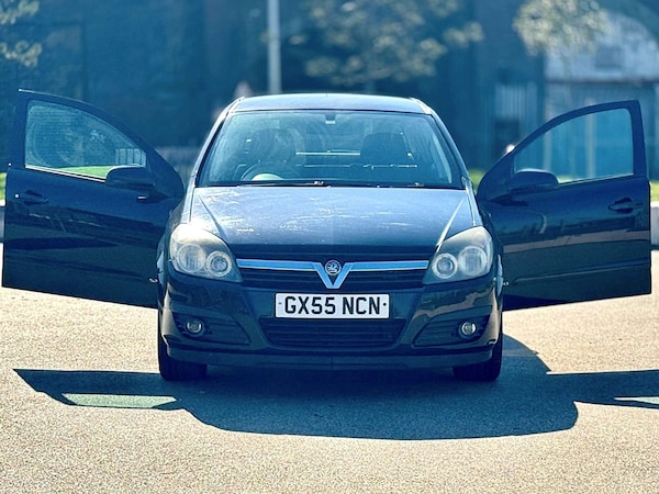 Used Vauxhall Astra 2005 for sale - 74117160: Photo 2