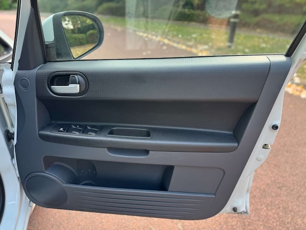Used Mitsubishi Colt 2013 for sale - 76208637: Photo 28