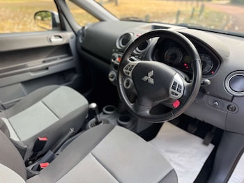 Used Mitsubishi Colt 2013 for sale - 76208637: Photo