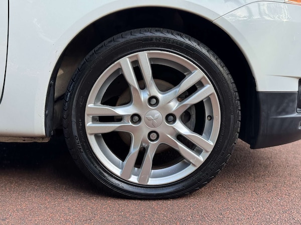 Used Mitsubishi Colt 2013 for sale - 76208637: Photo 56