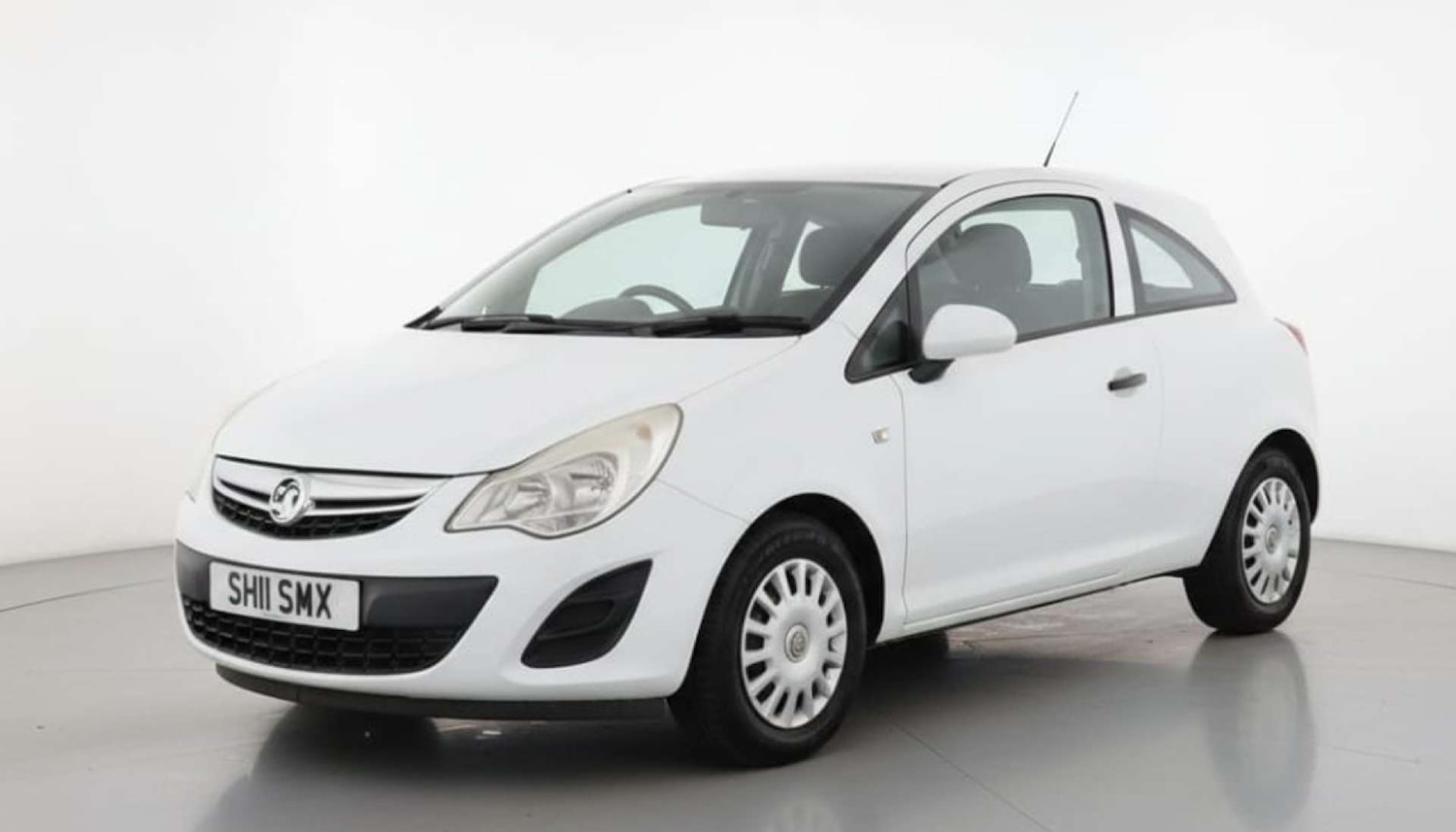 Used Vauxhall Corsa 2011 for sale - 77038547: Photo 2